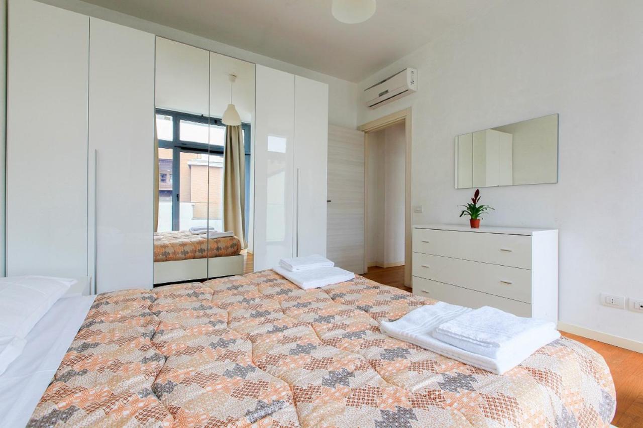 Red Line Apartments Milano Екстериор снимка