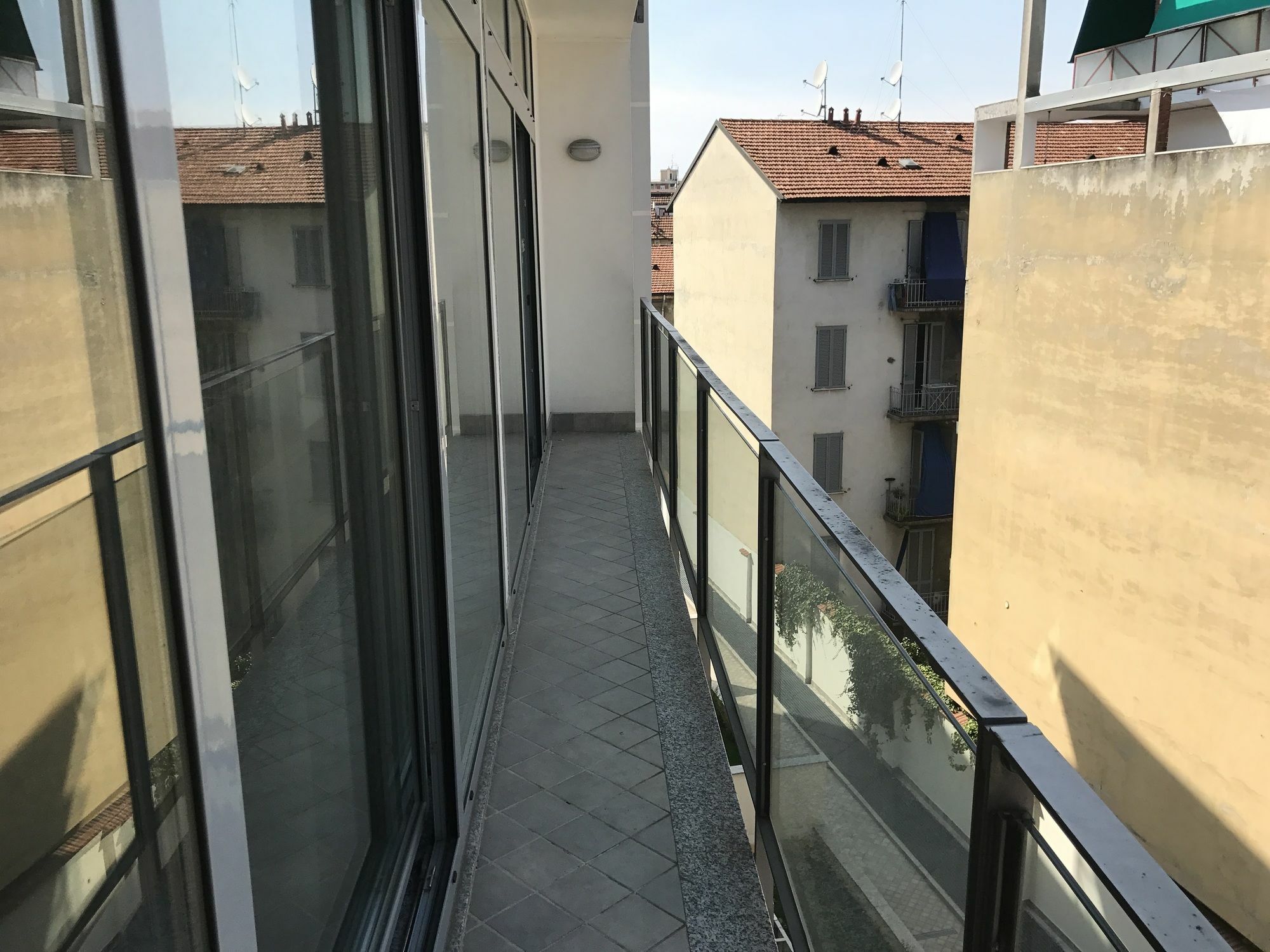 Red Line Apartments Milano Екстериор снимка
