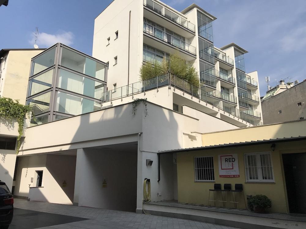 Red Line Apartments Milano Екстериор снимка