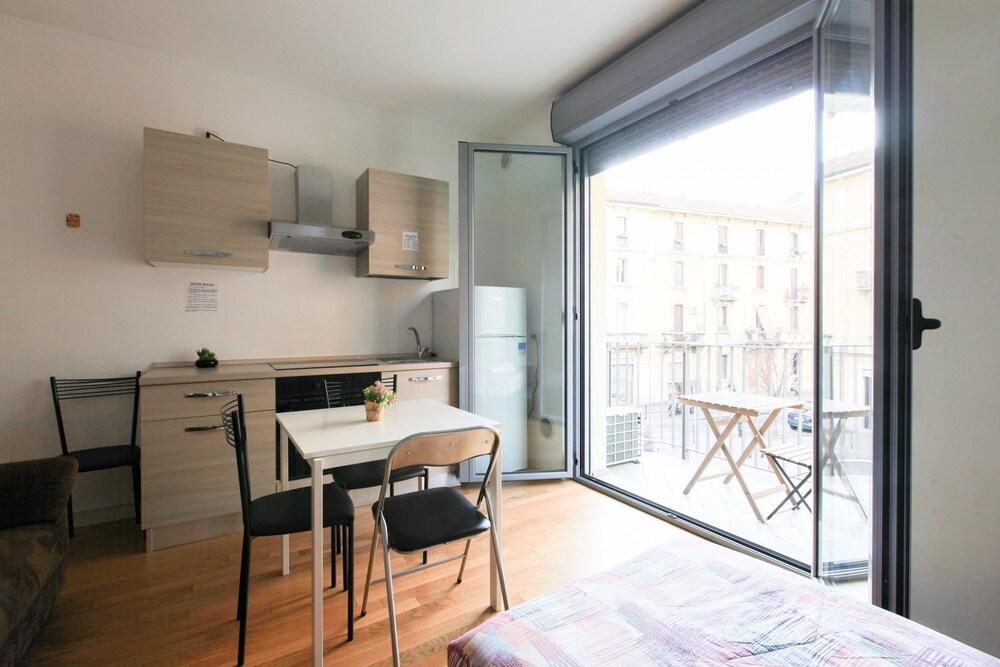 Red Line Apartments Milano Екстериор снимка