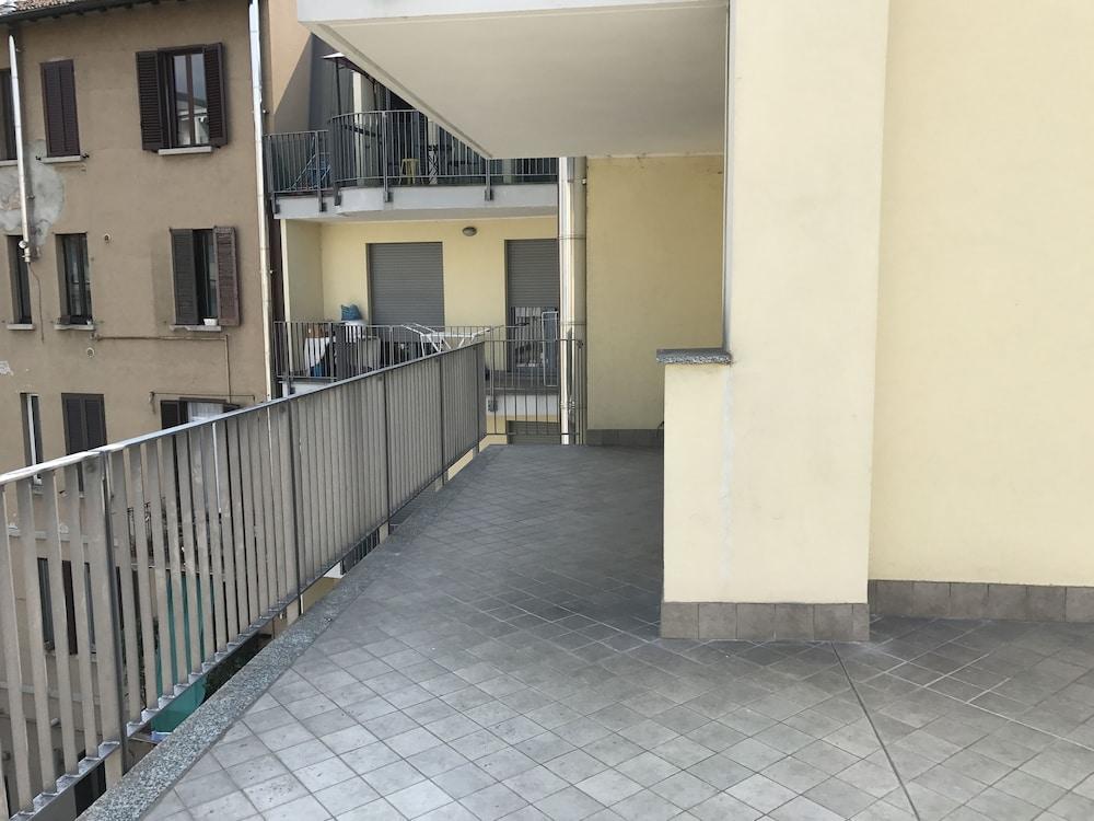 Red Line Apartments Milano Екстериор снимка